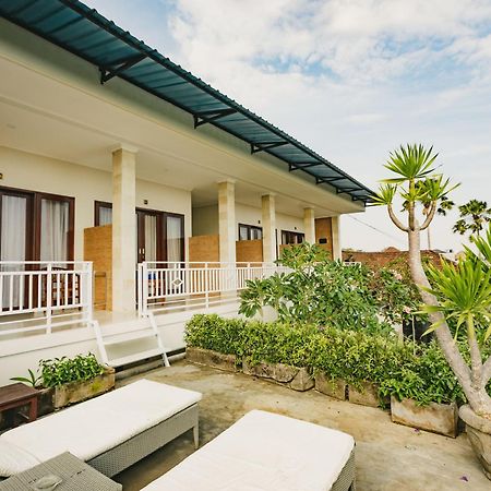 Happy Devi Guesthouse Canggu  Bagian luar foto