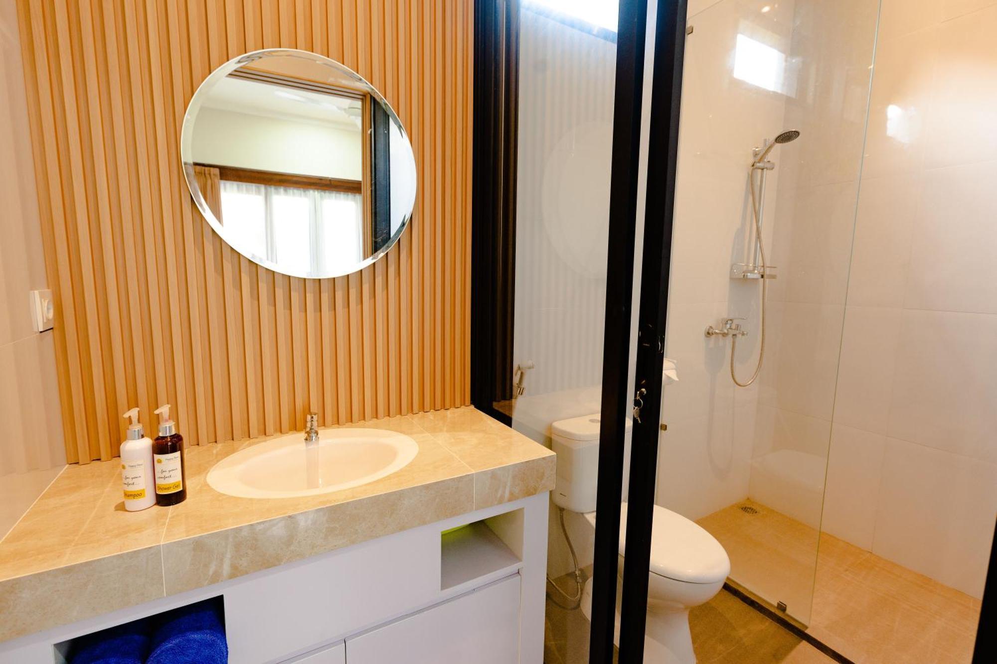 Happy Devi Guesthouse Canggu  Bagian luar foto