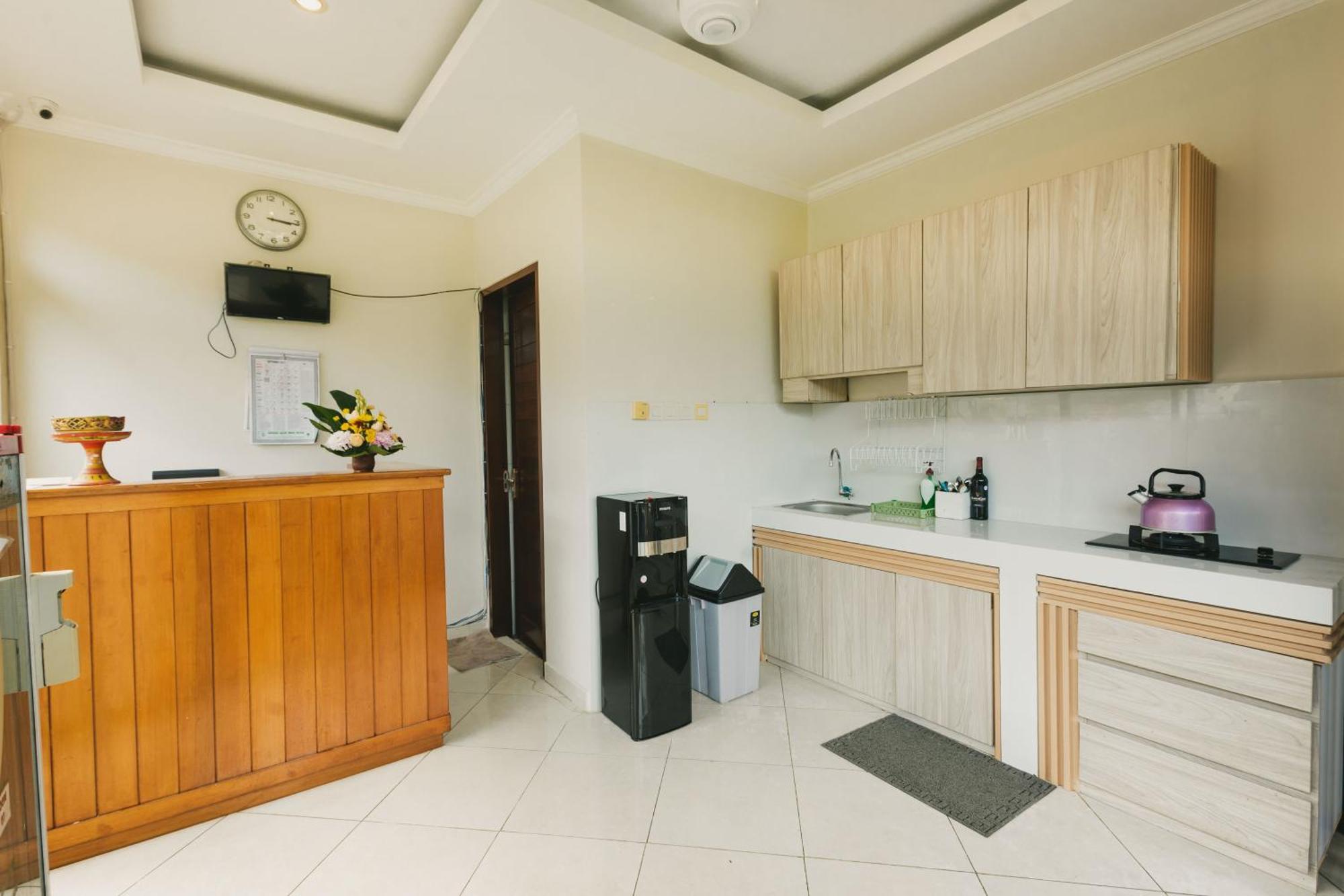 Happy Devi Guesthouse Canggu  Bagian luar foto