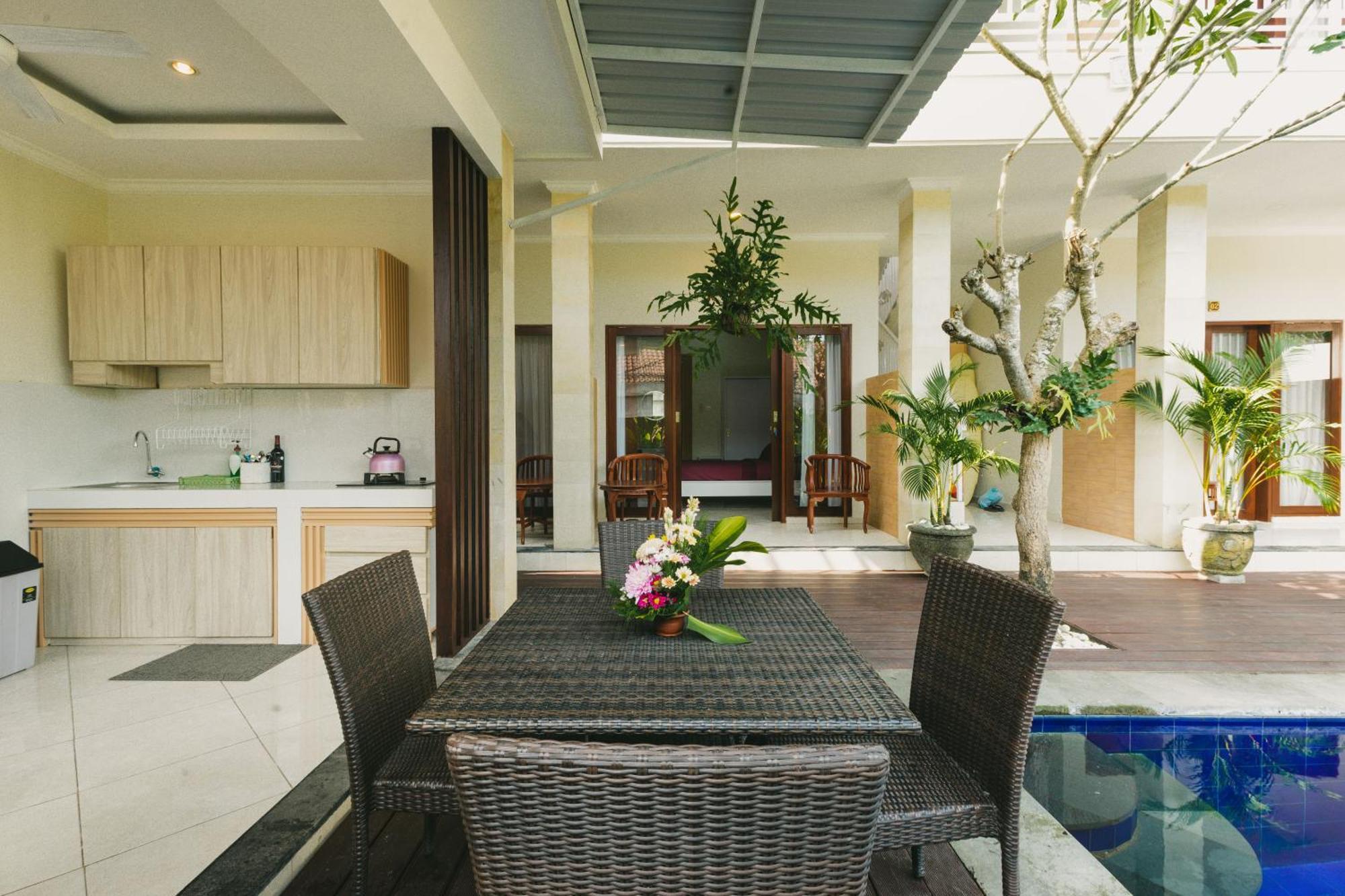 Happy Devi Guesthouse Canggu  Bagian luar foto