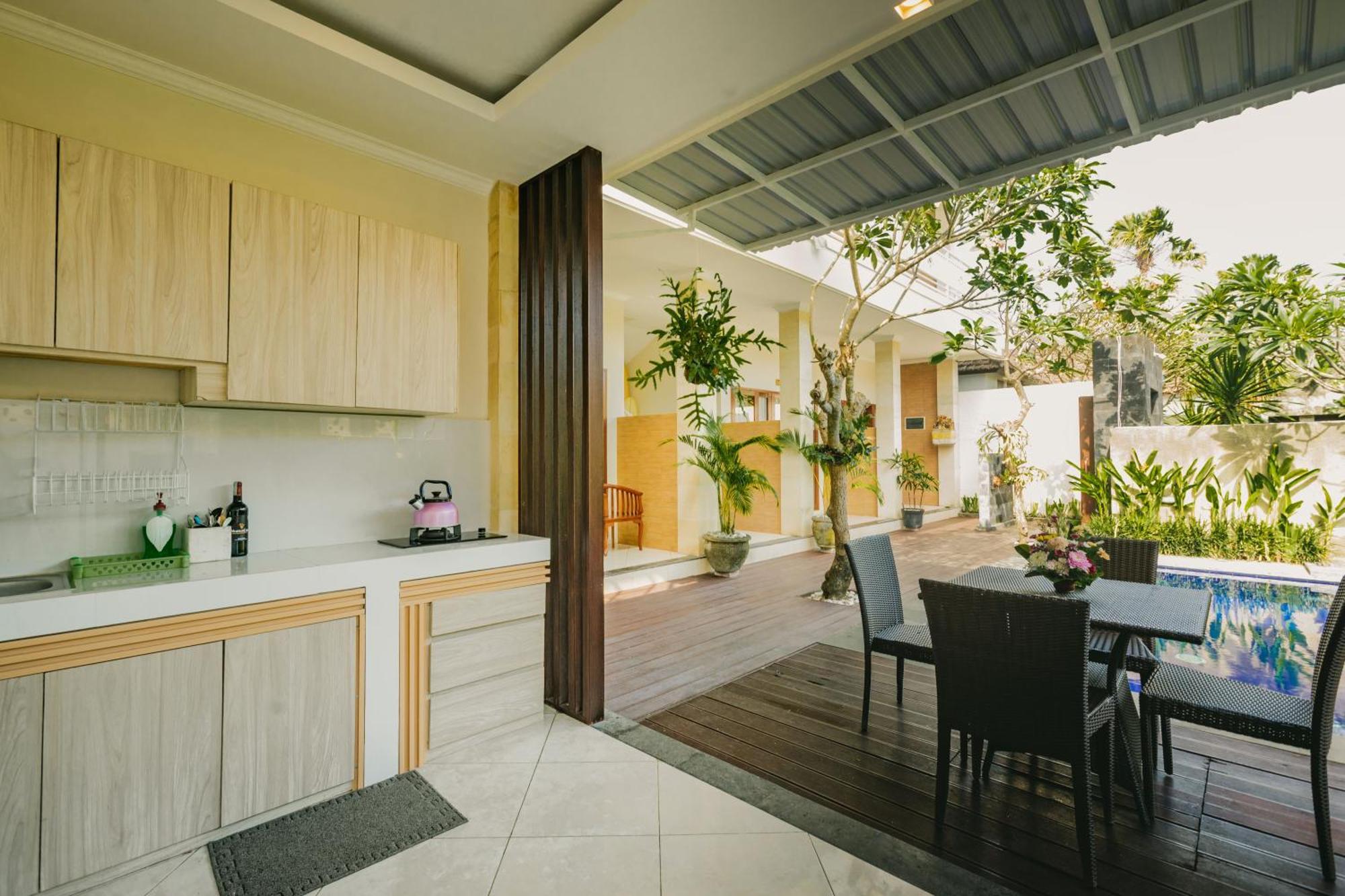 Happy Devi Guesthouse Canggu  Bagian luar foto