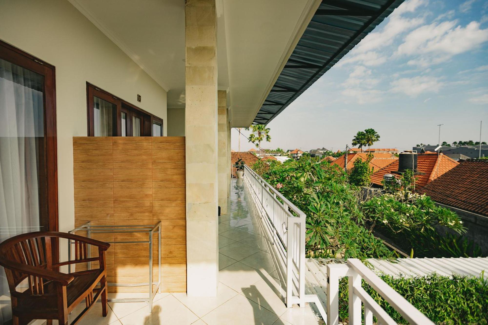 Happy Devi Guesthouse Canggu  Bagian luar foto