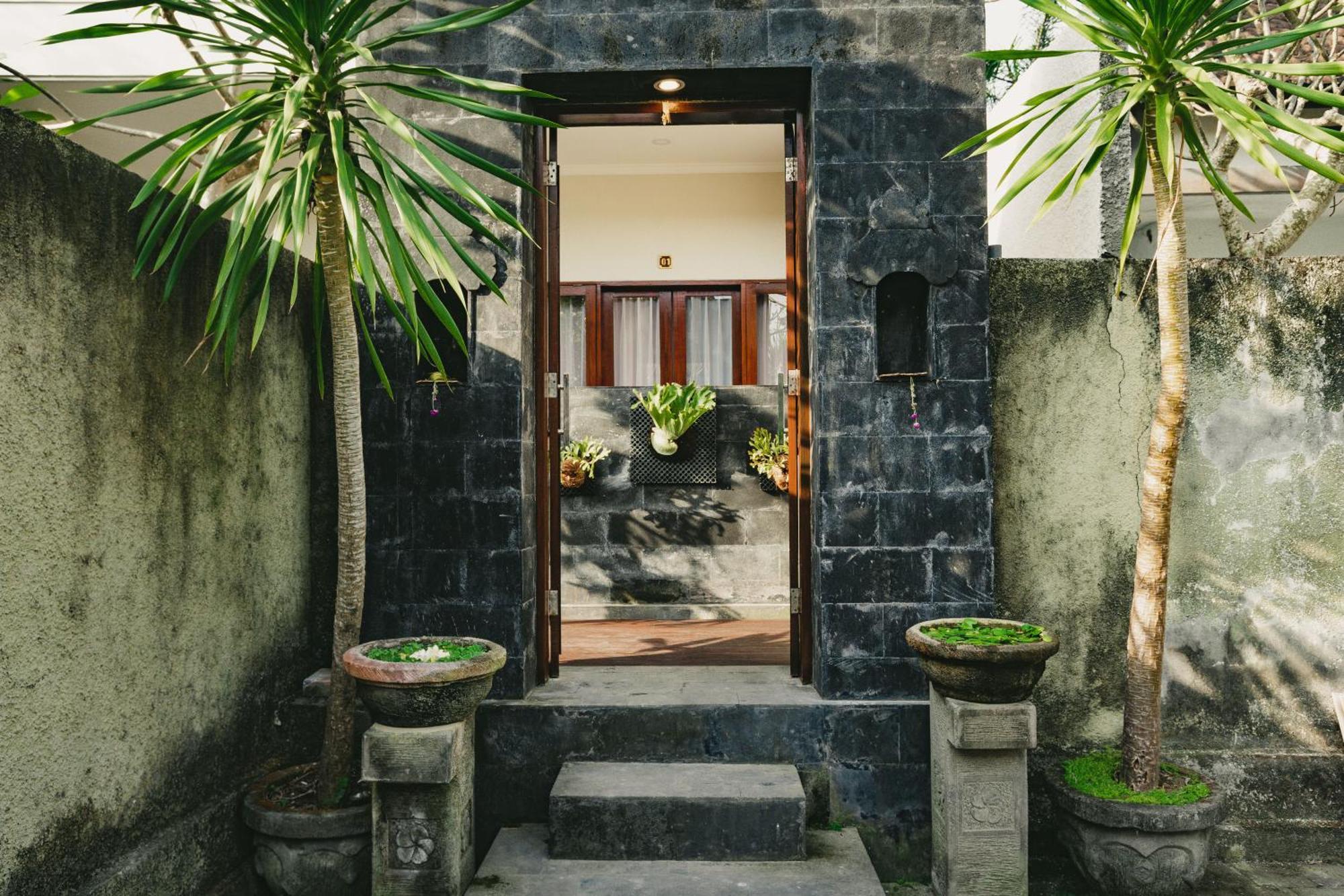 Happy Devi Guesthouse Canggu  Bagian luar foto